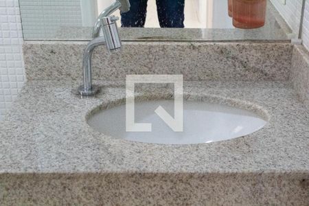 Apartamento para alugar com 55m², 2 quartos e 2 vagasBANHEIRO