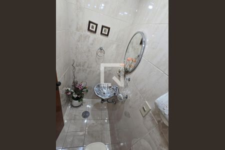 Apartamento à venda com 185m², 4 quartos e 2 vagasBanheiro