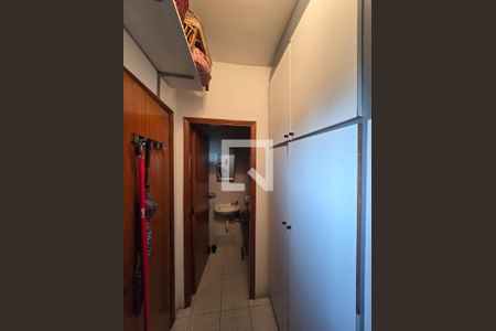 Apartamento à venda com 185m², 4 quartos e 2 vagasQuarto