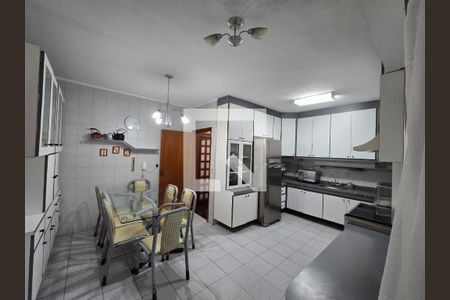 Apartamento à venda com 185m², 4 quartos e 2 vagasCozinha