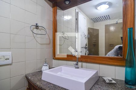 Apartamento à venda com 85m², 2 quartos e 1 vagaBanheiro Social