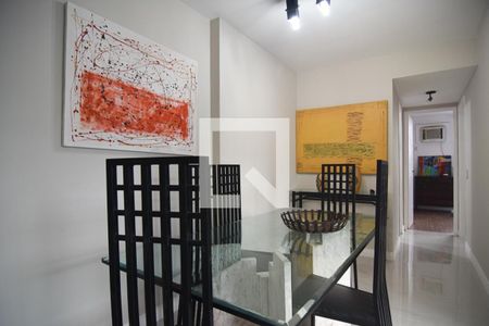 Sala de apartamento à venda com 2 quartos, 85m² em Icaraí, Niterói