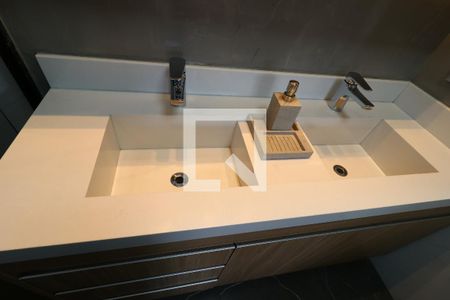 Apartamento à venda com 134m², 3 quartos e 3 vagasBanheiro da Suíte - Pia