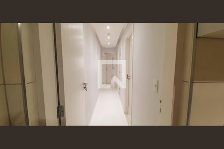 Corredor de casa à venda com 3 quartos, 140m² em Jaguaribe, Osasco