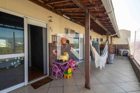 Casa à venda com 350m², 3 quartos e 3 vagasVaranda