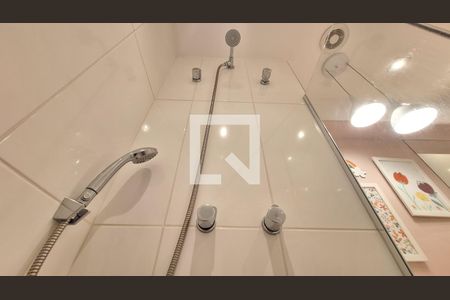 Apartamento à venda com 57m², 2 quartos e 1 vagaBanheiro Social