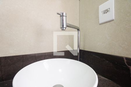 Casa à venda com 280m², 3 quartos e 3 vagasBanheiro Suíte 2