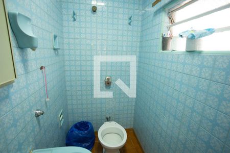 Casa à venda com 426m², 3 quartos e 1 vaga Casa à venda com 426m², 3 quartos e 1 vagaBANHEIRO