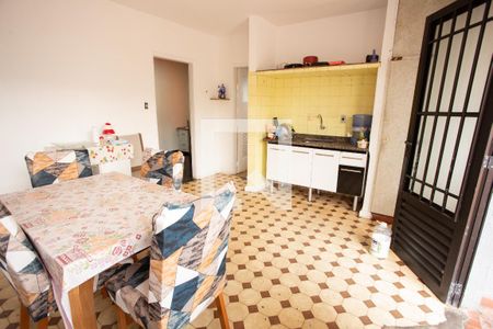 Casa à venda com 426m², 3 quartos e 1 vaga Casa à venda com 426m², 3 quartos e 1 vagaCOZINHA