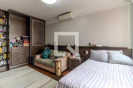 Apartamento à venda com 322m², 4 quartos e 2 vagasQuarto 2