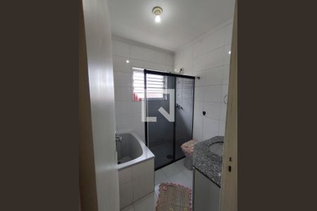 Casa à venda com 150m², 3 quartos e 4 vagas Casa à venda com 150m², 3 quartos e 4 vagasBanheiro com Box