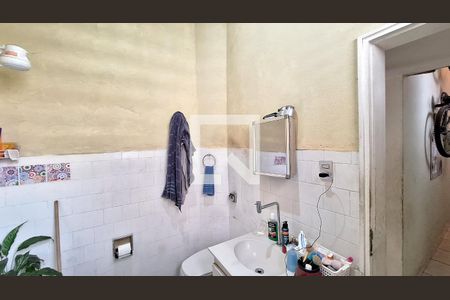 Apartamento à venda com 70m², 2 quartos e sem vagaBanheiro