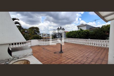 Casa à venda com 176m², 4 quartos e 4 vagasTerraço 