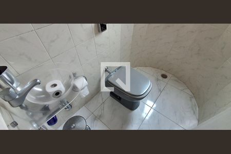 Casa à venda com 176m², 4 quartos e 4 vagasBanheiro Suite