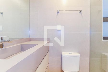Apartamento à venda com 227m², 3 quartos e 4 vagas Apartamento à venda com 227m², 3 quartos e 4 vagasBanheiro Suíte 1