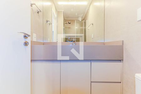 Apartamento à venda com 227m², 3 quartos e 4 vagas Apartamento à venda com 227m², 3 quartos e 4 vagasBanheiro Suíte 1