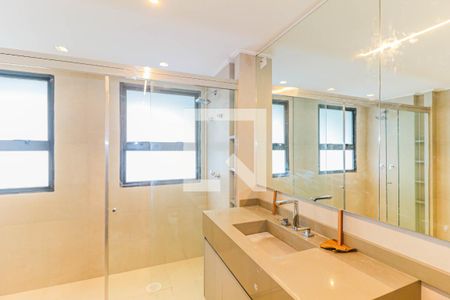 Apartamento à venda com 227m², 3 quartos e 4 vagas Apartamento à venda com 227m², 3 quartos e 4 vagasBanheiro Suíte 3