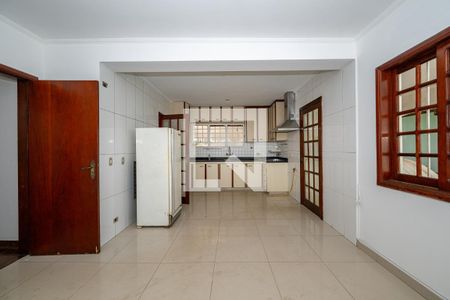 Casa à venda com 350m², 4 quartos e 4 vagasCozinha