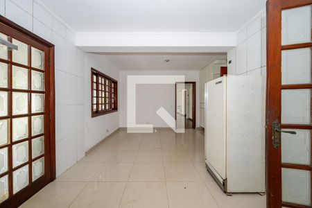 Casa à venda com 350m², 4 quartos e 4 vagasCozinha