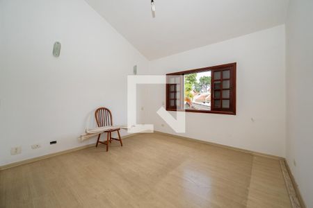 Casa à venda com 350m², 4 quartos e 4 vagasSuíte 1