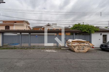 Casa à venda com 350m², 4 quartos e 4 vagasFachada