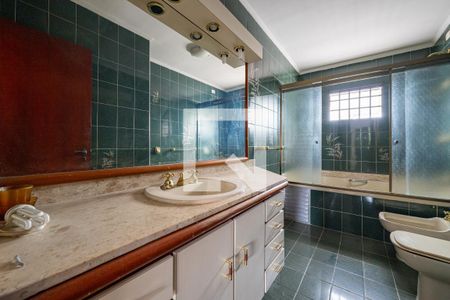 Casa à venda com 350m², 4 quartos e 4 vagasBanheiro da Suíte 1