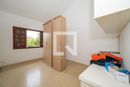 Casa à venda com 350m², 4 quartos e 4 vagasSuíte 2