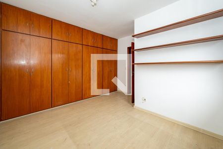 Casa à venda com 350m², 4 quartos e 4 vagasQuarto 1