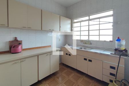 Casa para alugar com 436m², 4 quartos e sem vaga Casa para alugar com 436m², 4 quartos e sem vagaCozinha