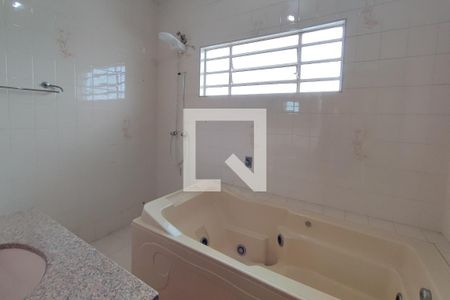 Casa para alugar com 436m², 4 quartos e sem vaga Casa para alugar com 436m², 4 quartos e sem vagaBanheiro Social