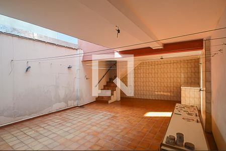 Casa à venda com 280m², 3 quartos e 2 vagasQuintal