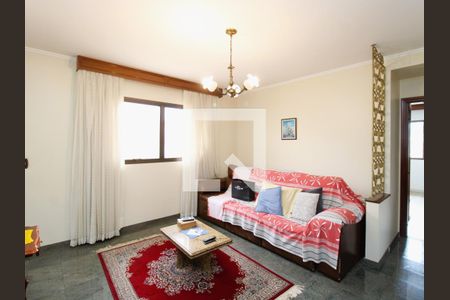 Casa à venda com 360m², 3 quartos e 5 vagasSala de TV