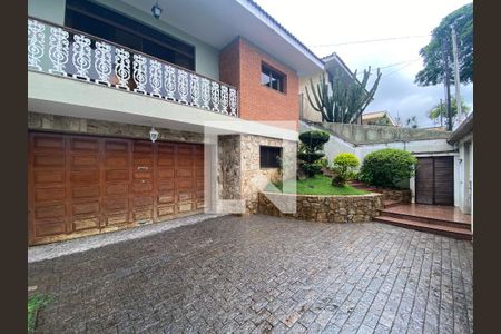 Casa à venda com 360m², 3 quartos e 5 vagasEntrada