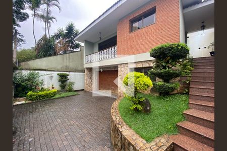 Casa à venda com 360m², 3 quartos e 5 vagasEntrada