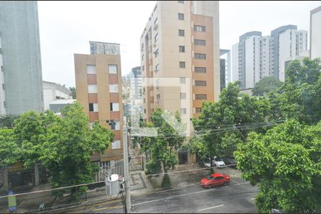 Vista de apartamento à venda com 2 quartos, 68m² em Centro, Belo Horizonte