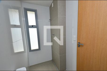Apartamento à venda com 68m², 2 quartos e 2 vagasBanheiro suite