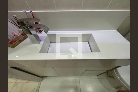 Apartamento à venda com 110m², 3 quartos e 2 vagasBanheiro Social