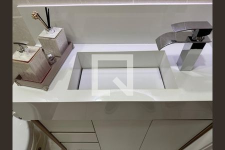 Apartamento à venda com 110m², 3 quartos e 2 vagasSuíte 1 - Banheiro