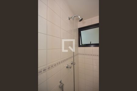 Apartamento para alugar com 70m², 3 quartos e 1 vaga Apartamento para alugar com 70m², 3 quartos e 1 vagaChuveiro do Banheiro