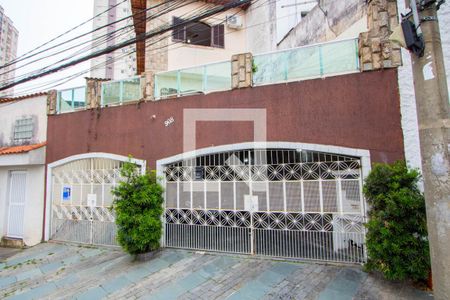 Casa para alugar com 278m², 3 quartos e 5 vagas Casa para alugar com 278m², 3 quartos e 5 vagasFachada