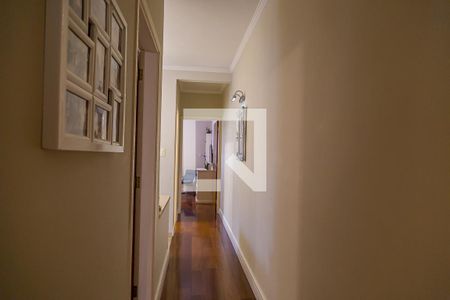 Casa à venda com 157m², 3 quartos e 2 vagasCorredor