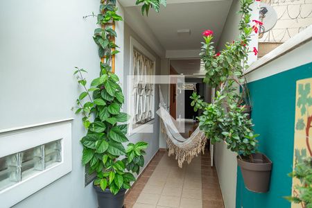 Casa à venda com 157m², 3 quartos e 2 vagasCorredor Externo