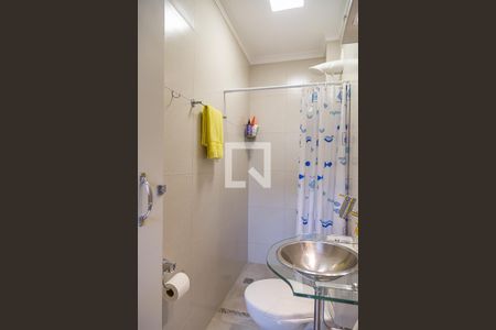 Casa à venda com 157m², 3 quartos e 2 vagasBanheiro de Serviço