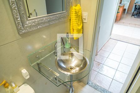 Casa à venda com 157m², 3 quartos e 2 vagasBanheiro de Serviço - Pia