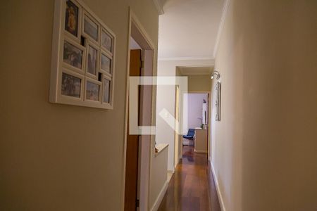 Casa à venda com 157m², 3 quartos e 2 vagasCorredor