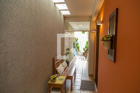 Casa à venda com 157m², 3 quartos e 2 vagasCorredor Externo