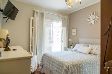 Casa à venda com 157m², 3 quartos e 2 vagasSuíte