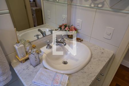 Casa à venda com 157m², 3 quartos e 2 vagasBanheiro da Suíte - Pia