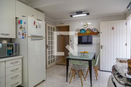 Casa à venda com 157m², 3 quartos e 2 vagasCozinha