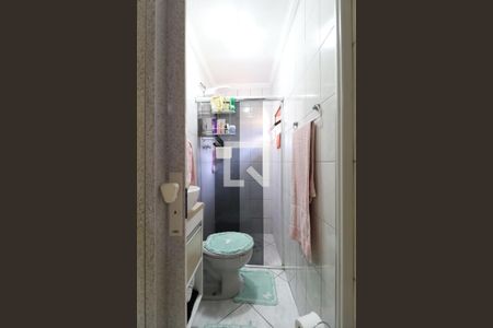 Banheiro de casa à venda com 3 quartos, 142m² em Parque Edu Chaves, São Paulo